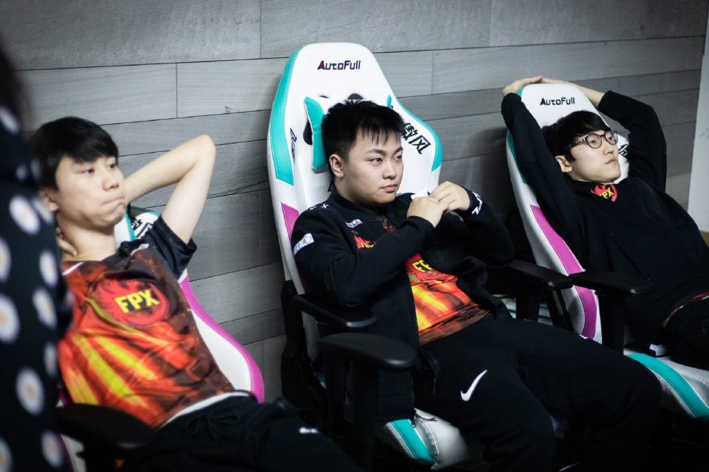 开元棋牌官网-太狠了！阿扎伦卡在FPX比赛中险胜TheShy新星赛况扑朔迷离表现惊艳，加时末段托特纳姆调整名单以备中超的简单介绍